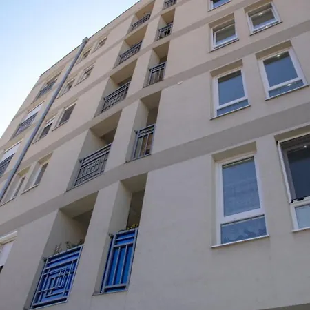 Sunray Apartment *