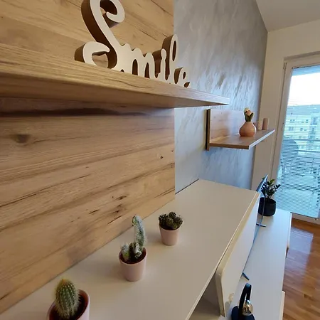 Sunray Apartment *